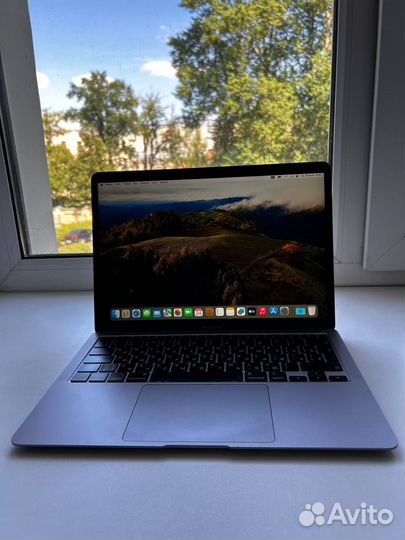 Macbook Air 13 2020 Retina i3