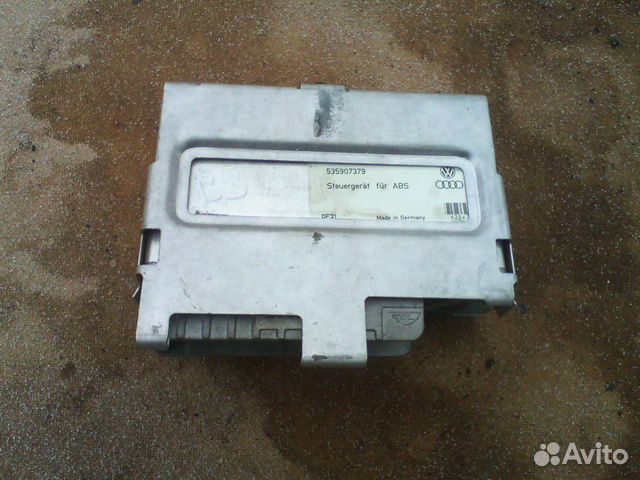 Блок управления ABS Passat B3