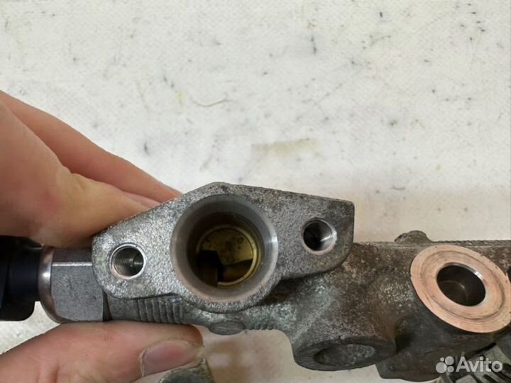 Топливная рейка правая Lexus Gs300 GRS190 3GR-FSE