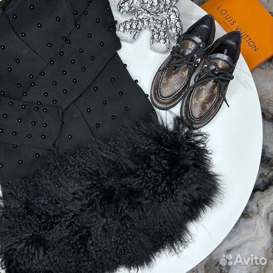 Кардиган с декором из жемчуга и натуральным мехом