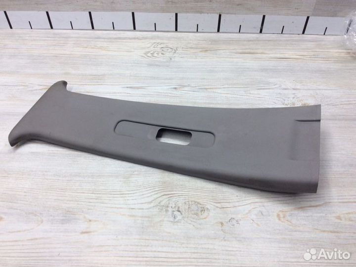 Обшивка стойки средней верхняя левая Mitsubishi