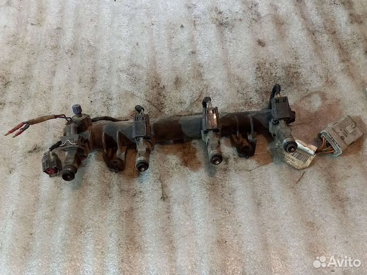 Топливная рейка Peugeot 307