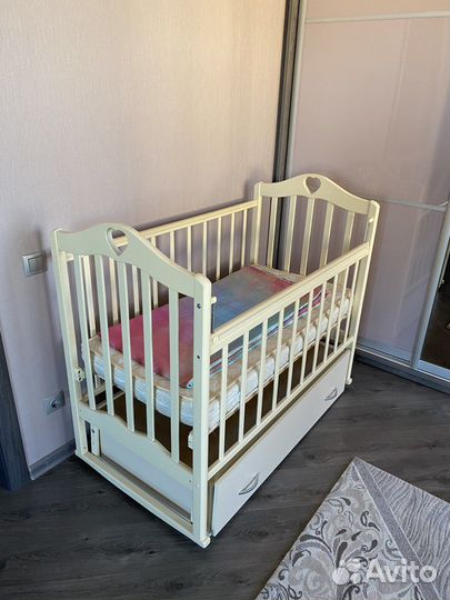 Детская кроватка (с ящиком), универсаньный маятник