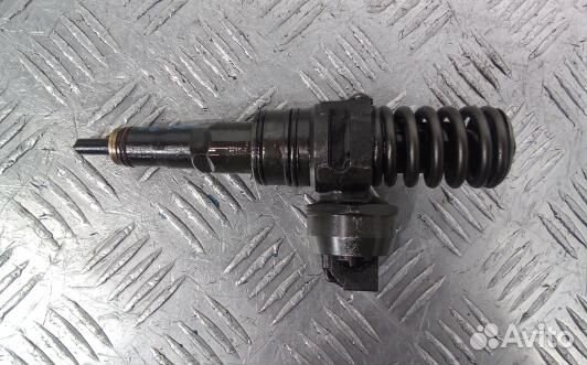 Форсунка дизельная audi A4 B7 (PML23AL01)