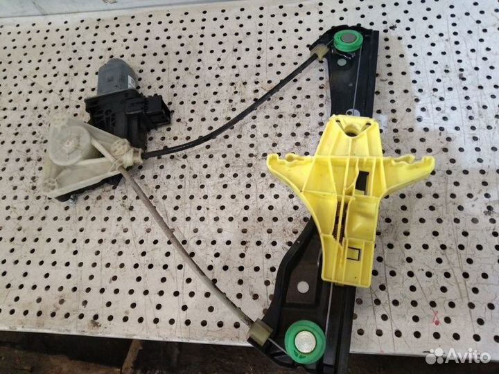 Стеклоподъемник задний левый Volkswagen Polo Sedan