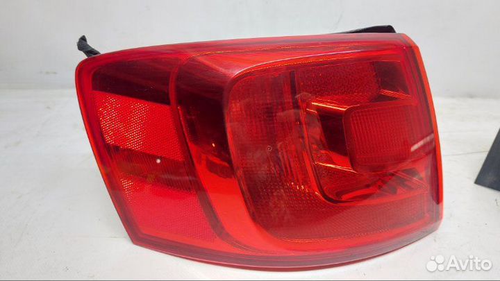 Фонарь задний Volkswagen Jetta 6 2.0 TDI 2011