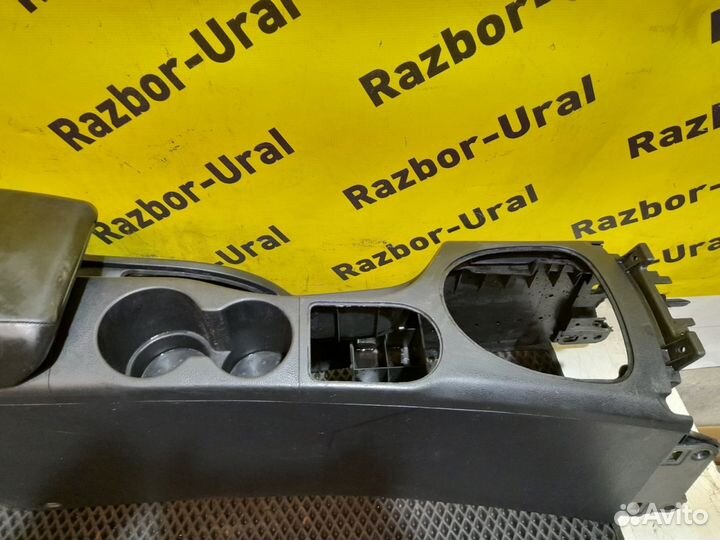 Подлокотник дефект Ниссан Кашкай