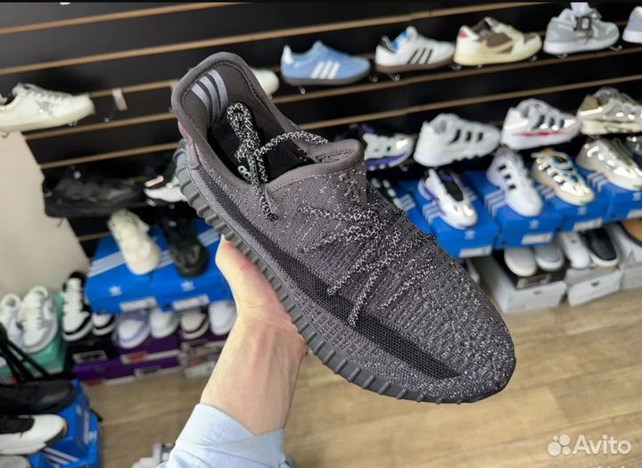 Adidas yeezy boost 350 v2 black reflective