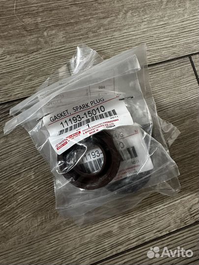 Прокладка свечного колодца toyota