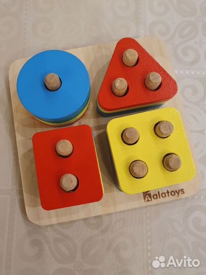 Развивающие игрушки пакетом