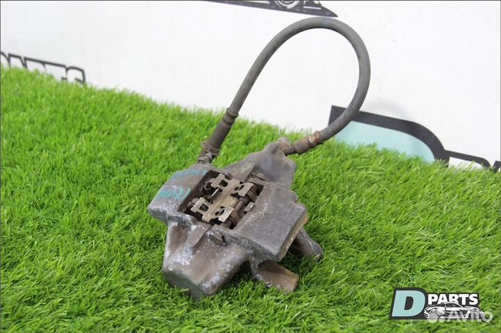 Суппорт тормозной задний Toyota Soarer