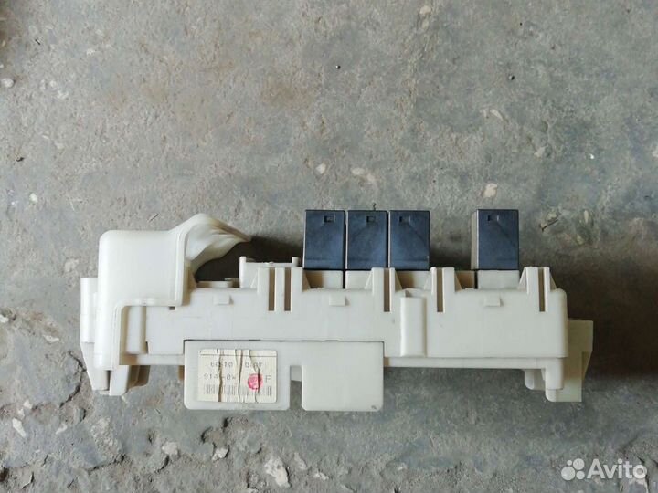 Блок предахранителей салонный ланцер 9