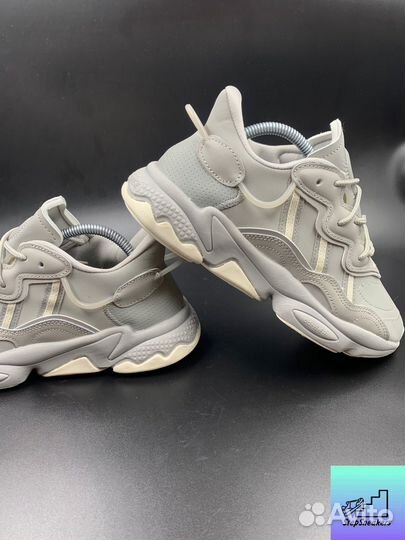 Кроссовки Adidas Ozweego