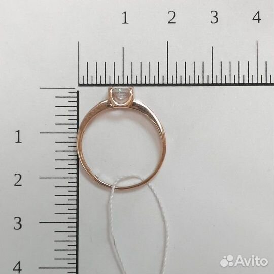 Золотое кольцо с камнем 17р