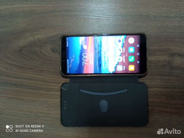 Телефон Huawei honor 7c