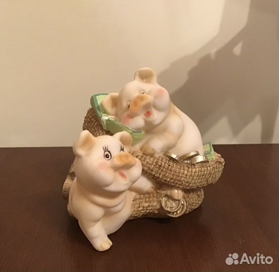 Кот Манэки-нэко. Китайские денежные сувениры