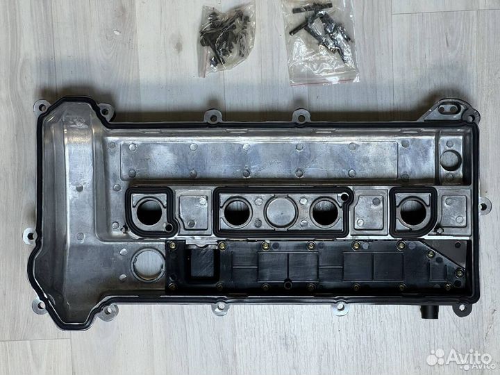 Алюминиевая клапанная крышка Форд Фокус 1.8