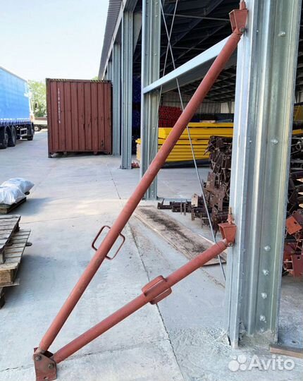 Подкосы для стойки опалубки. подкосы бу