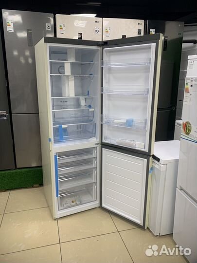 Холодильник новый