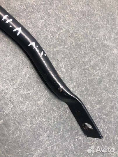 Планка подрамника передняя левая Renault Logan LS0
