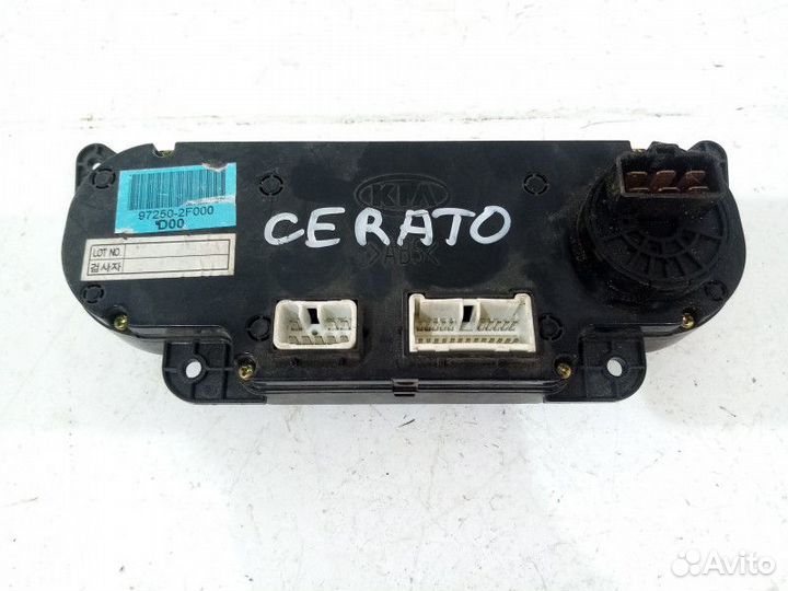 Блок управления климатической установкой Kia Cerat