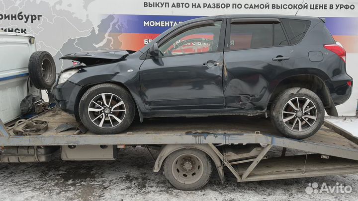 Ручка складывания сиденья заднего левого Toyota RAV4 (XA30) 72054-42010