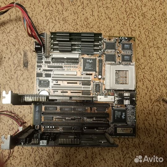 Материнская плата