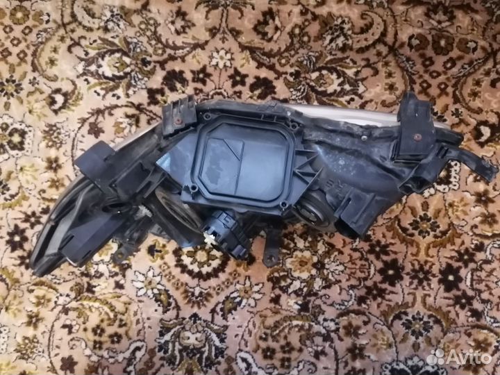 Фара toyota corolla 150