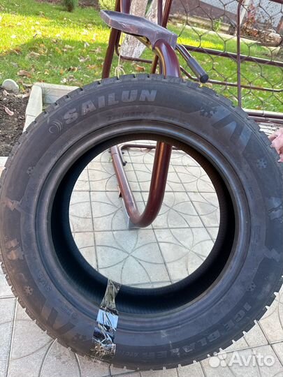 Sailun Ice Blazer Arctic SUV 225/60 R17 103T