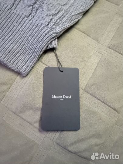 Свитер женский новый Maison David