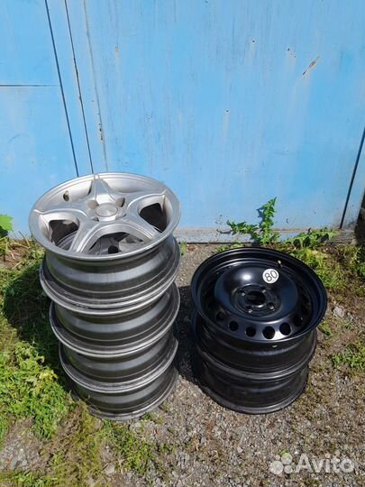 Продам четыри литых диска