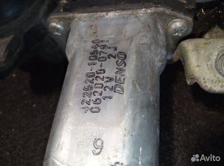 Стеклоподъемник передний левый Toyota Rav 4 Xa 30