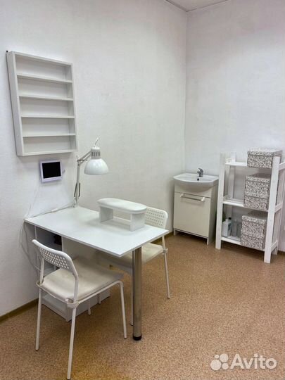 Оборудование для мастера маникюра