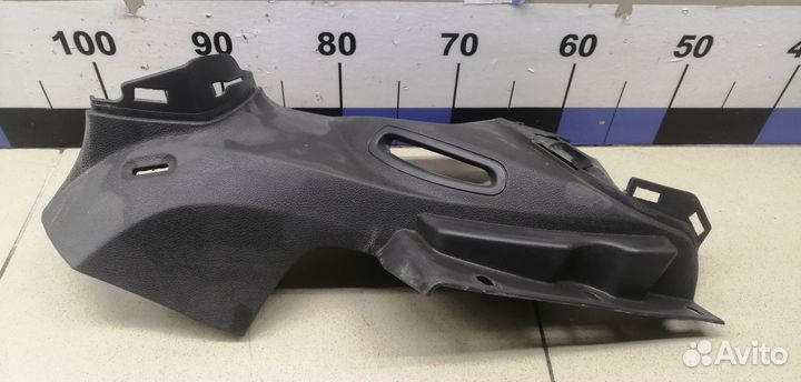 Держатель задней полки Focus II 2005-2008