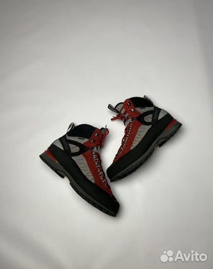 Трекинговые ботинки Hanwag Badile Combi GTX Europe