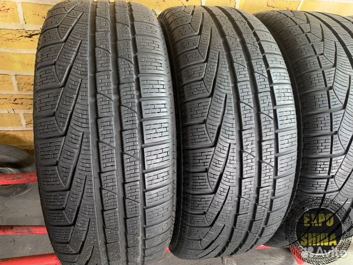 Pirelli Winter Sottozero 240 Serie II 225/40 R18 и 245/35 R18 92V