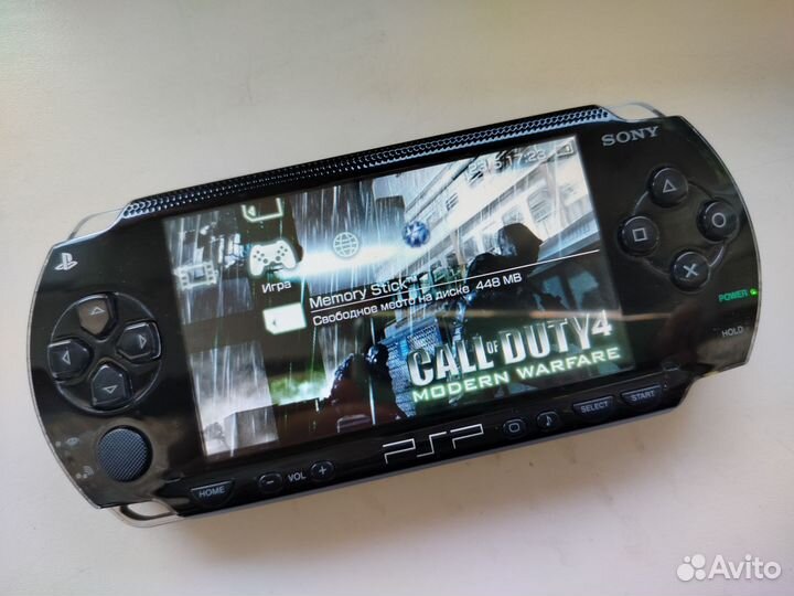 Sony PSP Fat прошита много игр