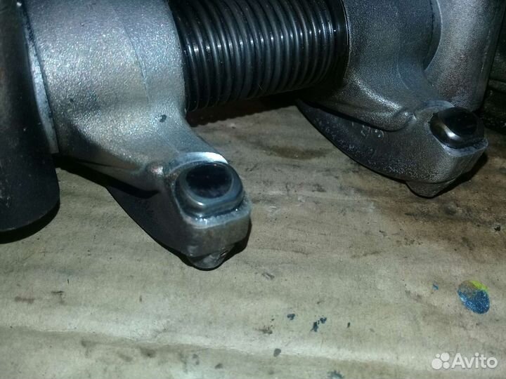 Вал коромысел в сборе TD27 Nissan Terrano 1