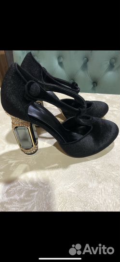 Туфли бархатные женские с ремешком 39 разм новые