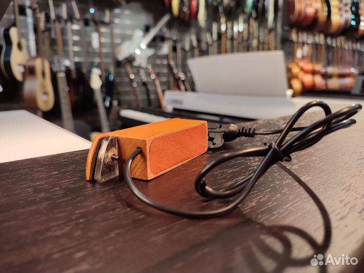 Магнитный звукосниматель Flanger FP-02