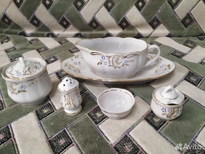 Столовый сервиз новый