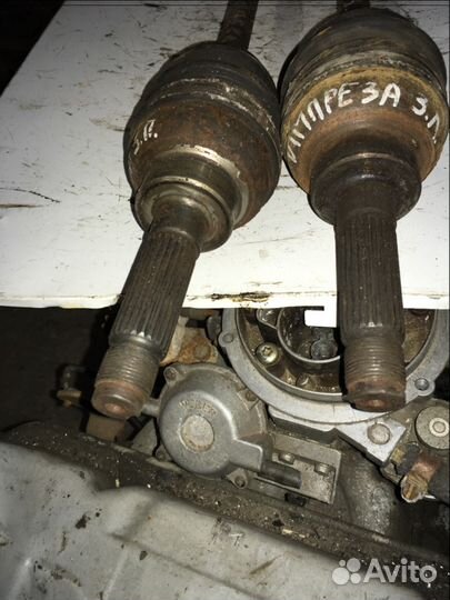 Задняя полуось левая правая Subaru Impreza G10