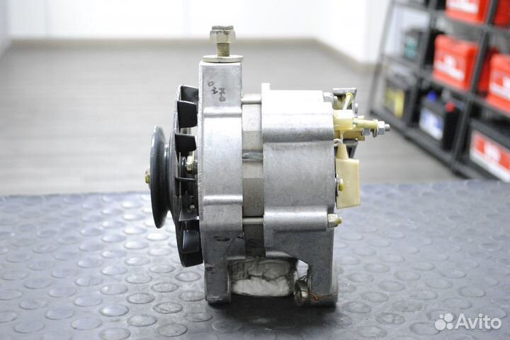 Генератор Ваз-2105, Ваз-2107 до 1994 г.в. б/у