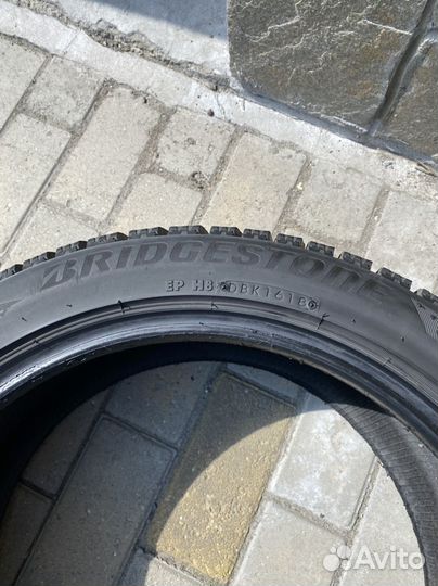 Bridgestone Blizzak Spike-02 225/45 R17 91T