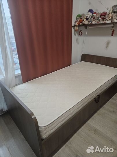 Кровать подростковая с подьемным механизмом бу