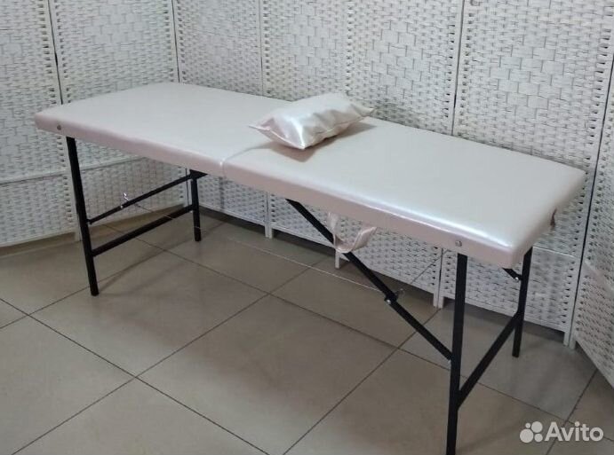 Кушетка косметологическая. Стол косметолога
