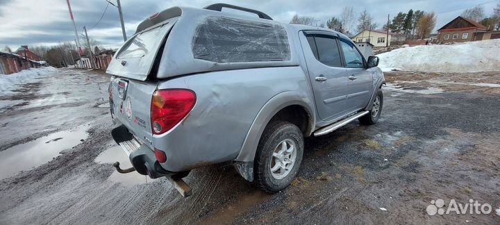 Mitsubishi L200 2.5 МТ, 2011, битый, 280 000 км