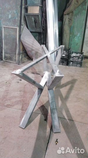 Металлическая ножка для стола