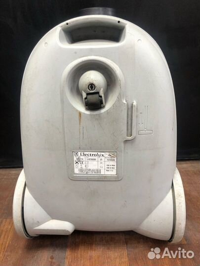 Пылесос Electrolux ZAC 6716 (К)