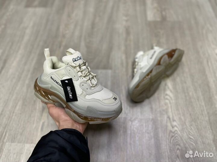 Кроссовки Balenciaga Triple-S Clear Sole Beige